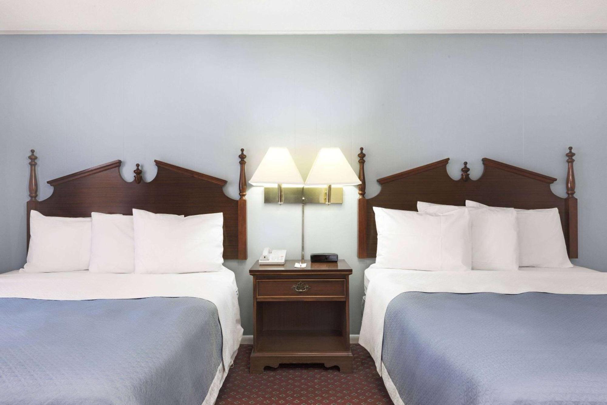 Travelodge By Wyndham Las Vegas Nm Экстерьер фото